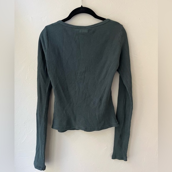 SKIMS WAFFLE SLEEP LONG SLEEVE HENLEY TOP IN SPRUCE M - Picture 6 of 6